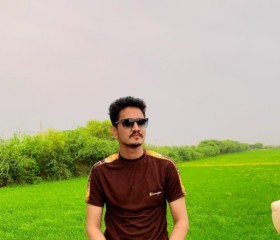 Humza, 27, Karachi