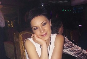 Elena, 37 - Just Me