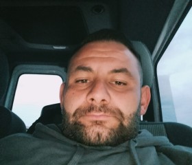Adrian emilan, 32, Bergisch Gladbach