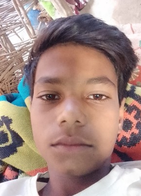 Valbjav, 18, India, Akola