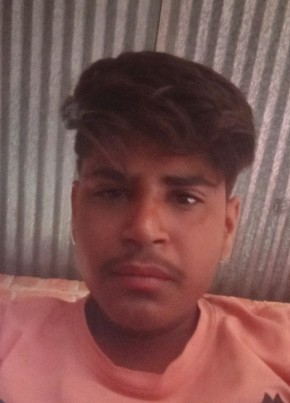 संतोष कुमार, 18, India, New Delhi