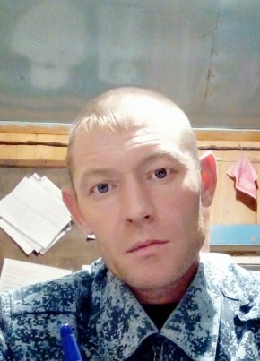 Владимир, 44, Россия, Красноармейская