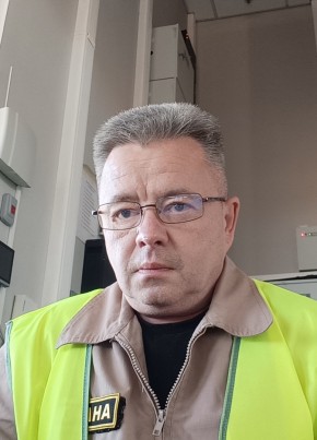 Дмитрий из Москвы 52 года