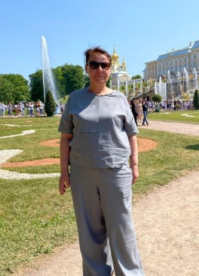 Юля, 53, Россия, Санкт-Петербург