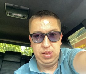Ruslan Shadaev, 40, Broek in Waterland