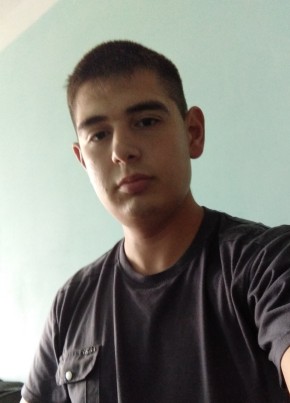 Максим, 22, Россия, Уяр