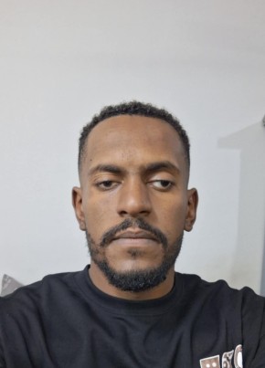 علي, 18, Saudi Arabia, Riyadh