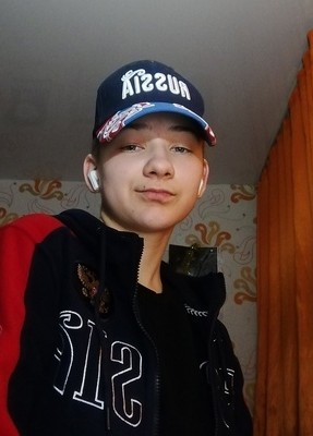 Максим, 18, Россия, Челябинск