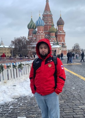 Азизи из Москвы 25 лет