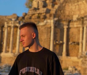 Maks, 24, Saint Petersburg