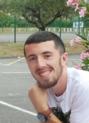 Quentin, 25, République Française, Pau