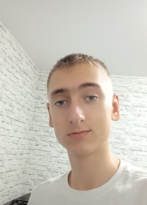 Влад из Дорогобужа 18 лет