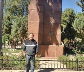 Hugo, 42, General Jose de San Martin