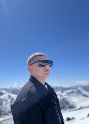 Антон из Гусева 24 года