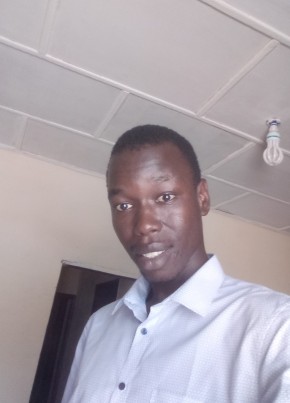 Modou, 24, République centrafricaine, Bangui