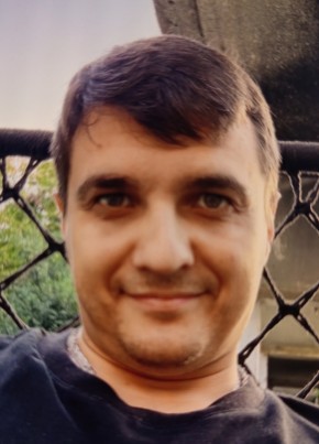 Антон из Луганска 35 лет