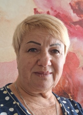 Елена из Армавира 66 лет