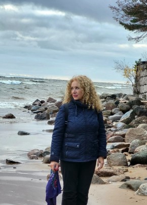 iRINA, 56, Россия, Санкт-Петербург