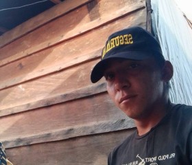 Julián, 25, Washington D.C.