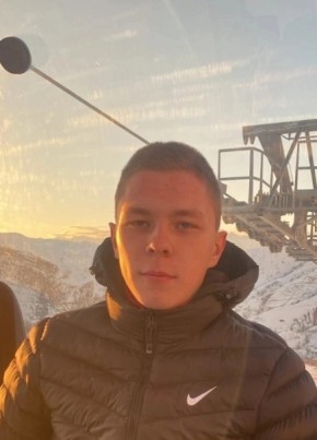 Андрей из Красноярска 24 года