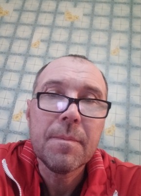 Максим из Саратова 48 лет