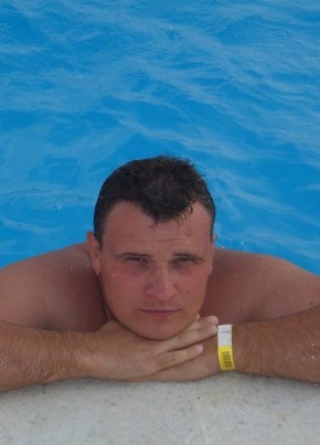 Sergey, 37, Congo, Kinshasa