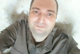 Vadim, 35 - Just Me