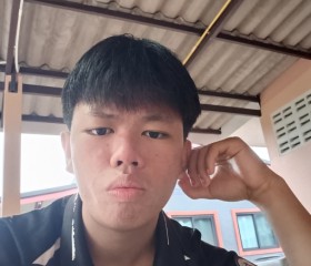 Tanat, 24, Chiang Mai