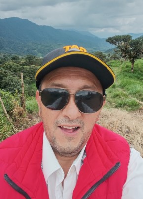 Marco из Quito 54 года