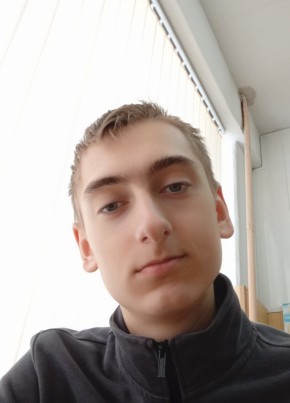 Иван, 18, Россия, Дорогобуж