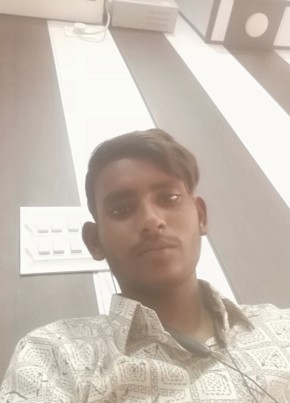 Dilshaad Abbas, 19, India, New Delhi
