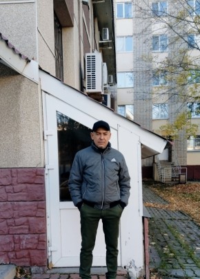 Ренат из Екатеринбурга 45 лет