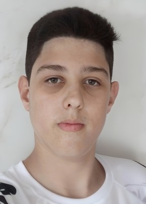 Gustavo из Blumenau 19 лет