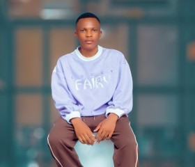 Joozy, 20, Iringa