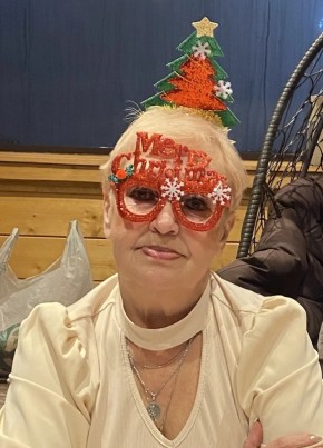 Ирина из Новомосковска 67 лет