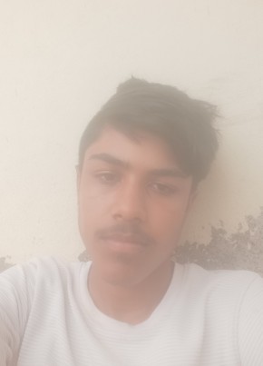 Hardik, 18, India, Porbandar