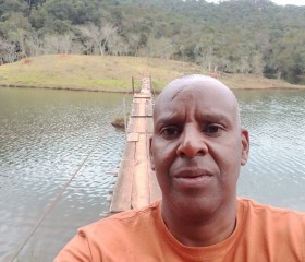 Vander, 55, Belo Horizonte