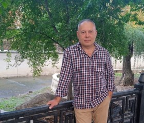 Eduard, 61, Yalta