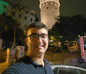 Faruk, 18, Istanbul