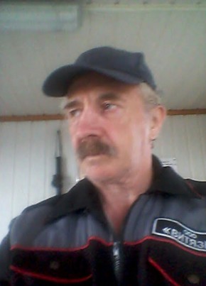        Oleg, 62, Россия, Павловск (Воронежская обл.)