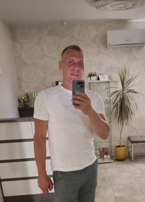 Кирилл Белевич из Геленджика 38 лет