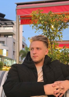 Zhenya, 19, Georgia, Batumi