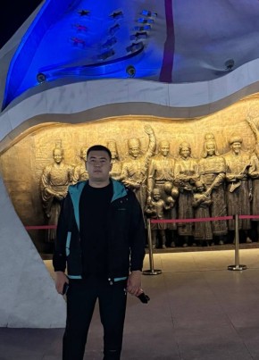 Бобур из Toshkent 23 года