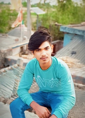 A_s_h_v_a_n_i, 19, India, Kanpur