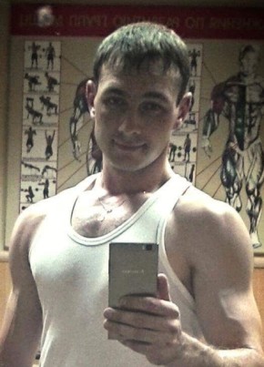 Максим из Мариуполи 36 лет