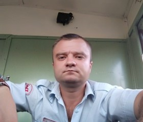 Денис, 40 лет, Волхов