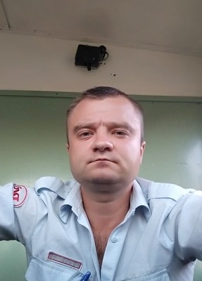 Денис, 40, Россия, Волхов