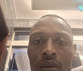 Simon, 33, Doha