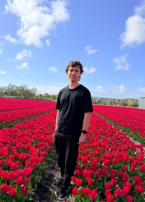Matvii из Bernsdorf 19 лет