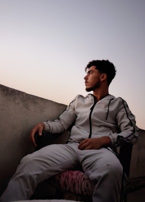 Ghaze, 20, Syria, Homs